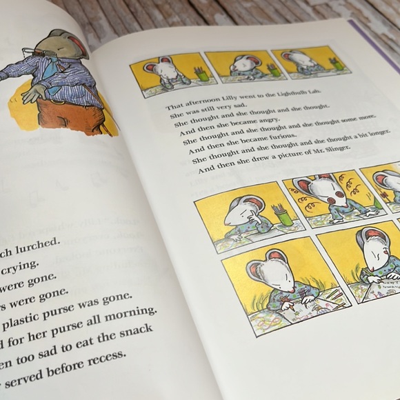 Lilly’s Purple Plastic Purse - Picture 7 of 12